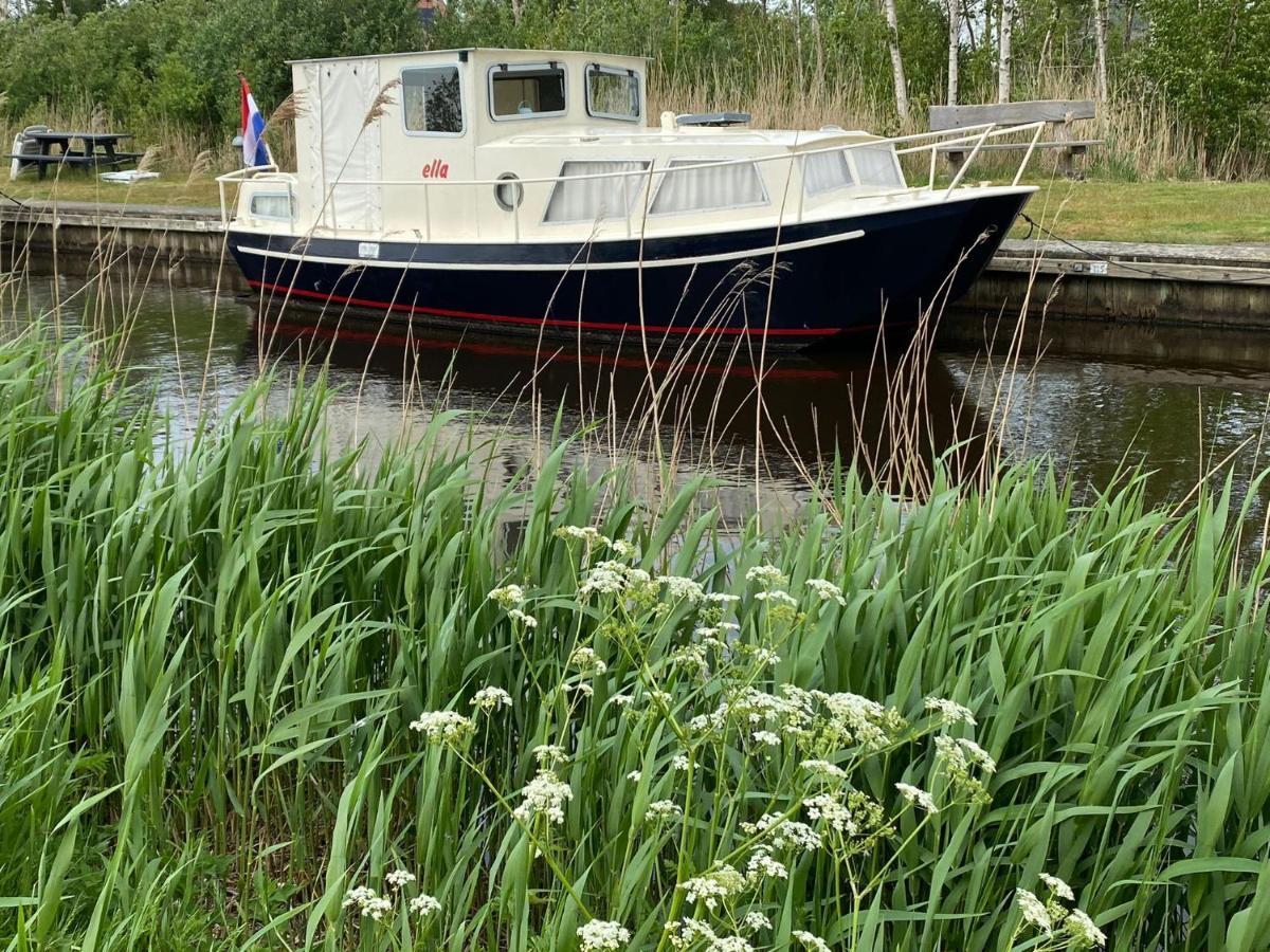 Boat Ella - Kamperen Op Het Water -Niet Om Mee Te Varen -Read Host Profile-Lees Hostprofiel Jutrijp Экстерьер фото